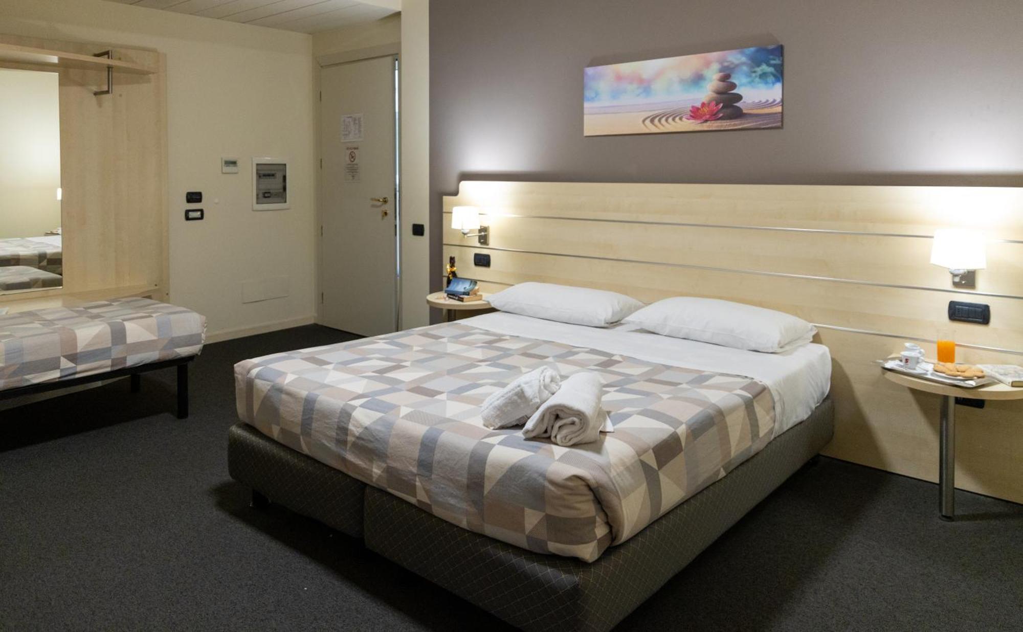 Hotel Giallo Noceto Ngoại thất bức ảnh