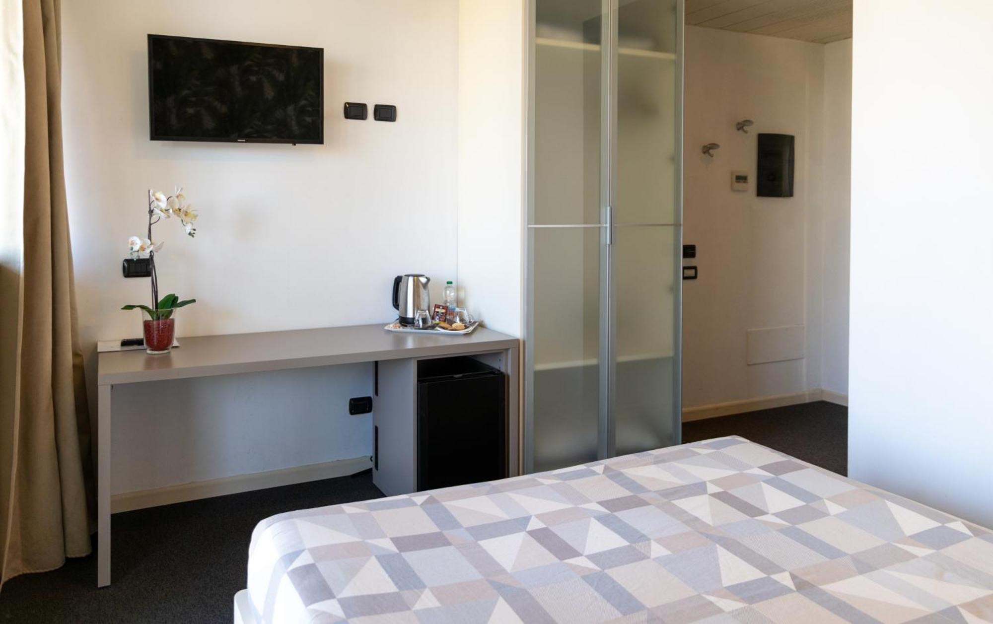 Hotel Giallo Noceto Ngoại thất bức ảnh