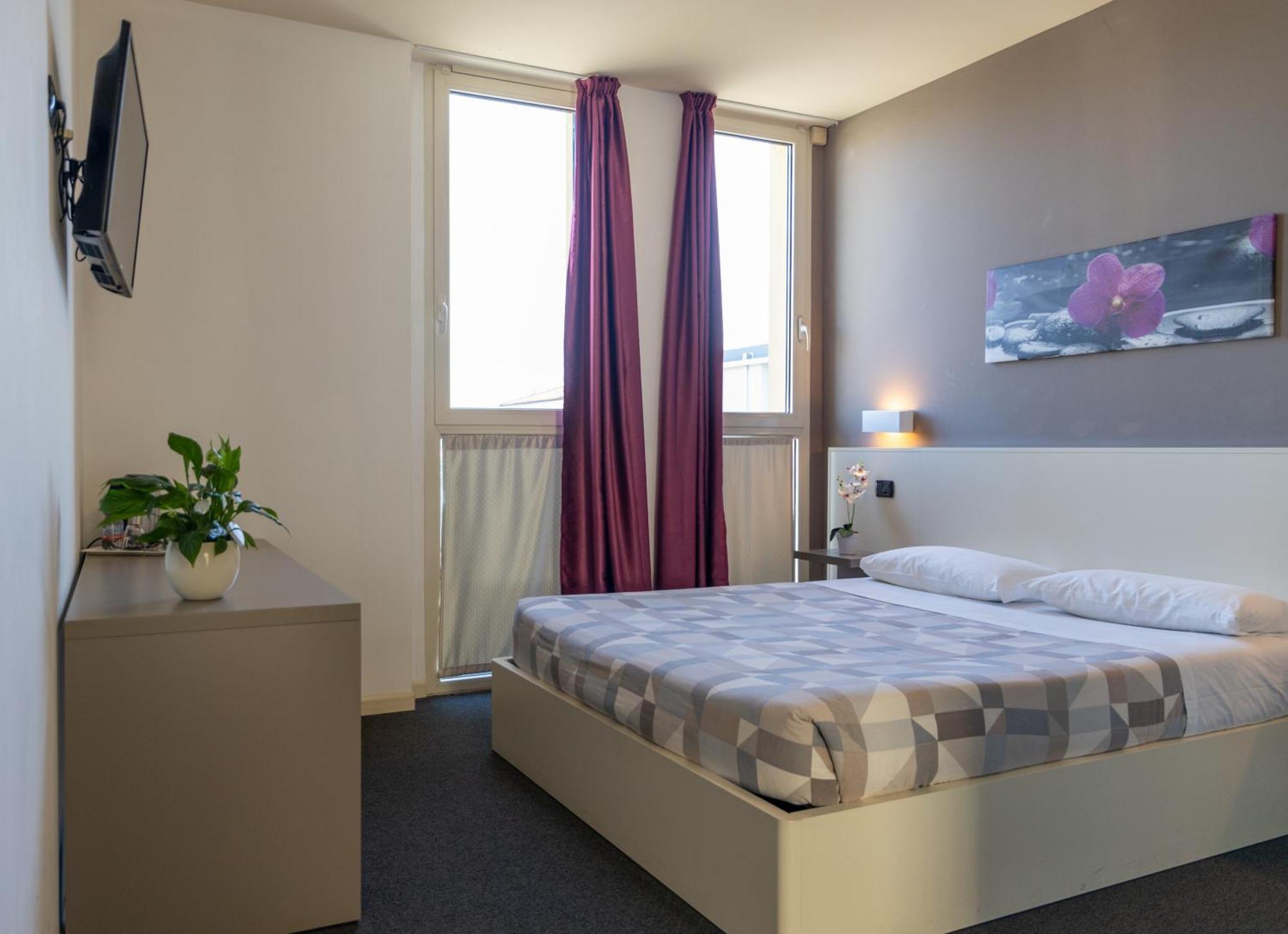 Hotel Giallo Noceto Ngoại thất bức ảnh