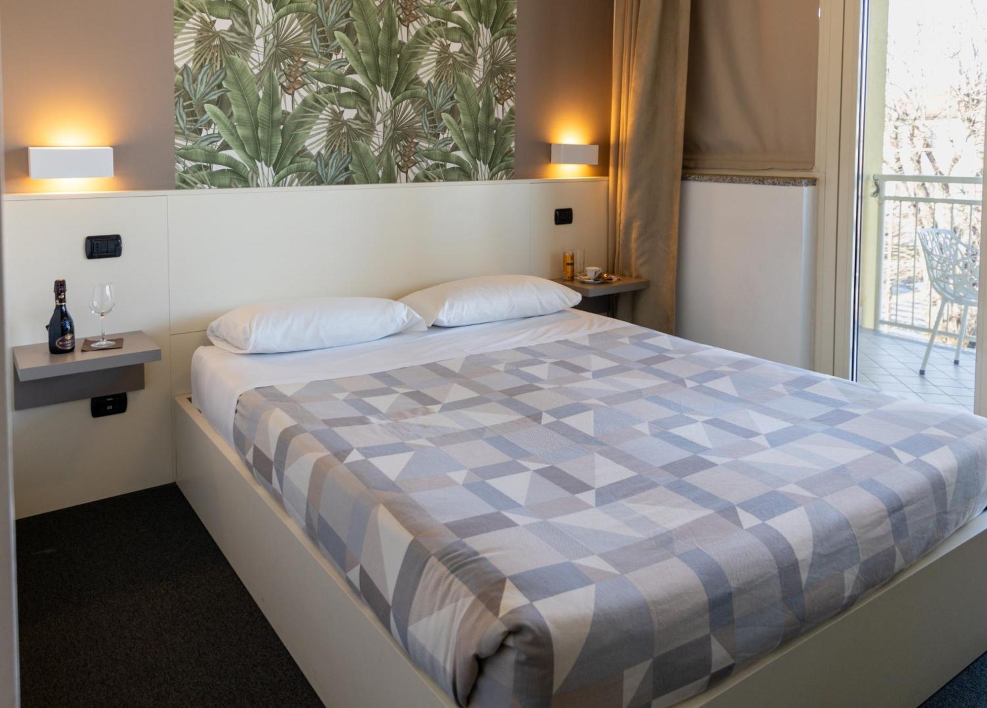 Hotel Giallo Noceto Ngoại thất bức ảnh