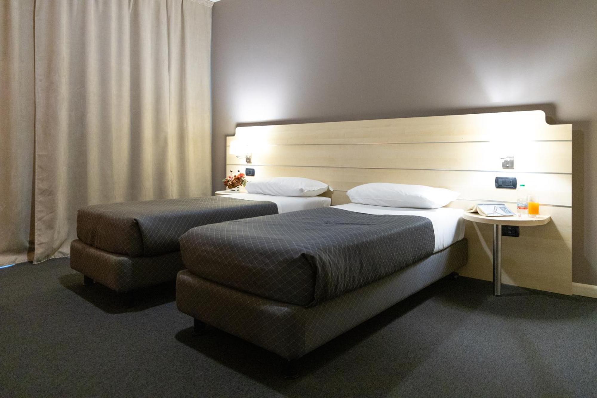 Hotel Giallo Noceto Ngoại thất bức ảnh